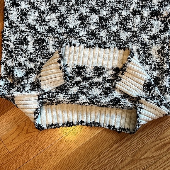 Free People Winter Storm Tunic Sweater Size Small NWT - Picture 14 of 14